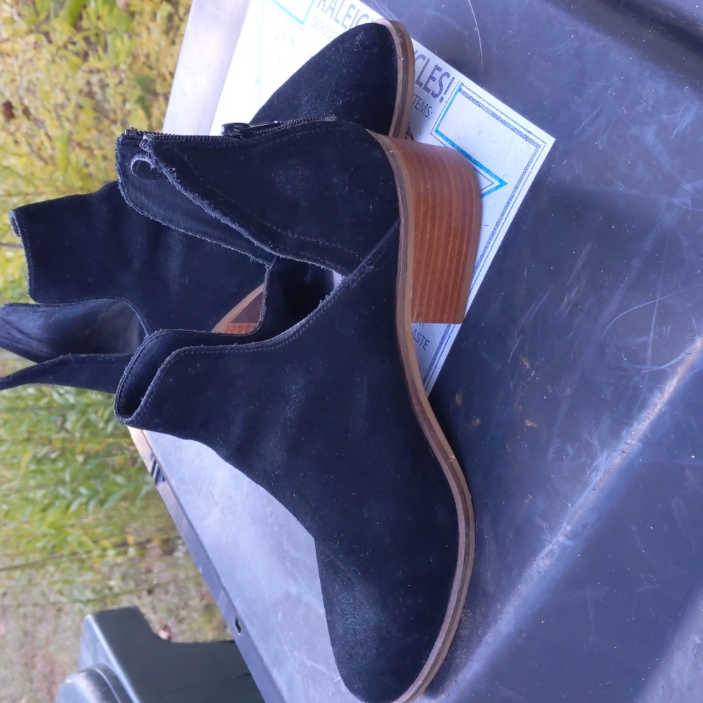 Steve Madden suede boots - Picture 2 of 7
